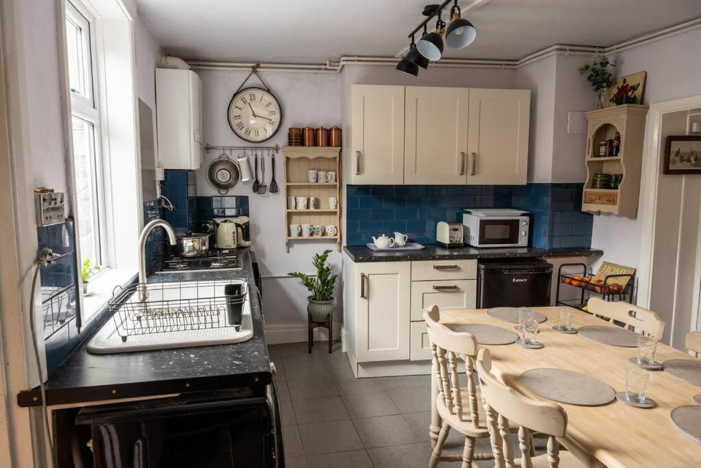 Spacious Charming Cottage Near Lake And Sea Hornsea Ngoại thất bức ảnh